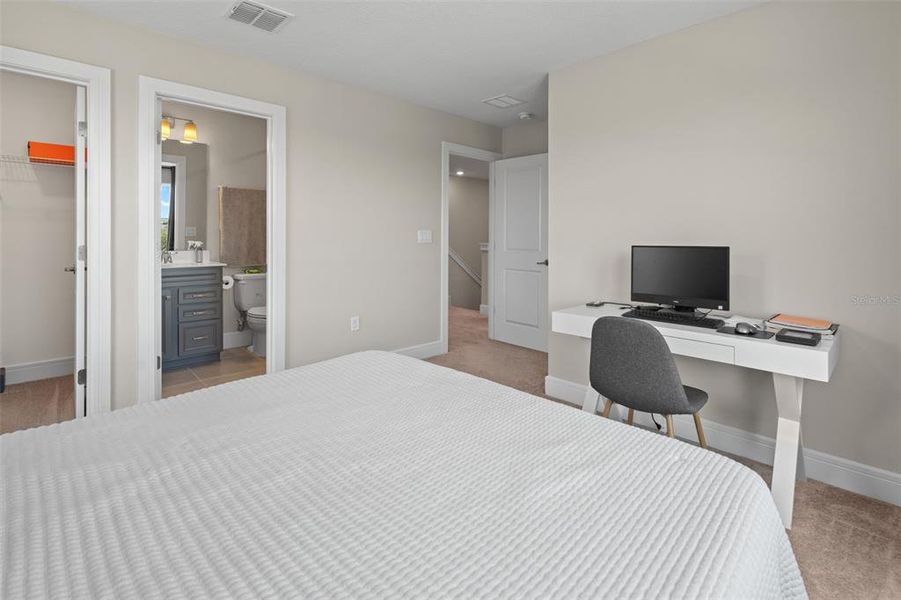 Furnished interior view inside a new home in , Montverde (Image 30).