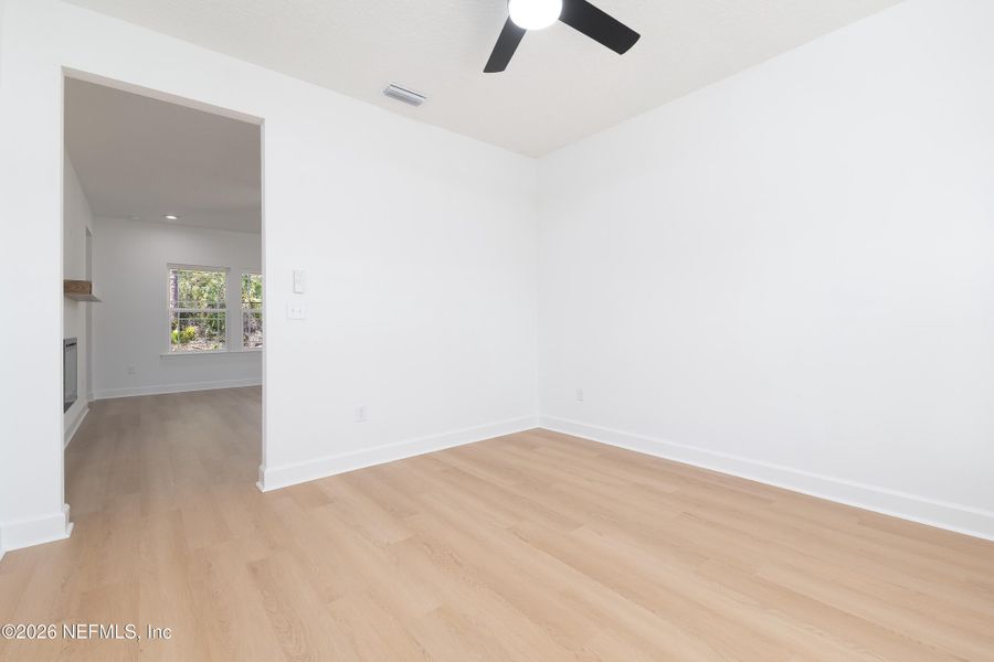 Spacious, unfurnished interior of a new home in , Palatka (Image 25).