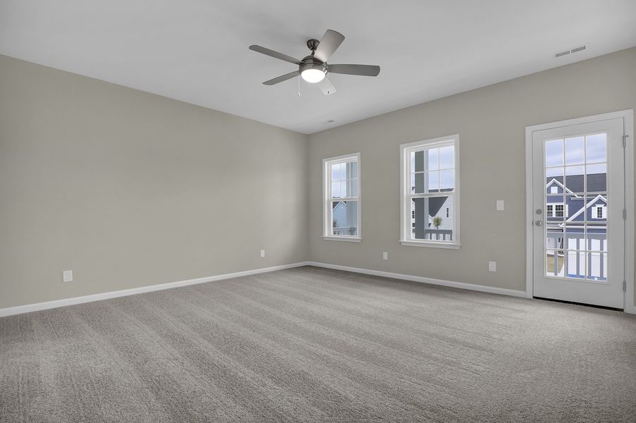 Spacious, unfurnished interior of a new home in East Wynd, Hampstead (Image 20).