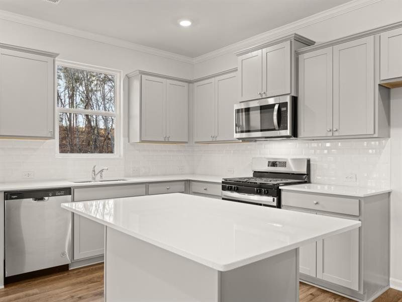 Furnished interior view inside a new home in Falcon Landing, Gainesville (Image 6).