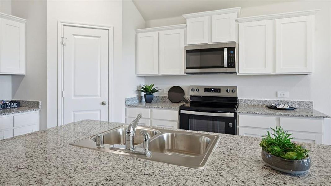 Furnished interior view inside a new home in Sweetwater Springs, Sherman (Image 5).