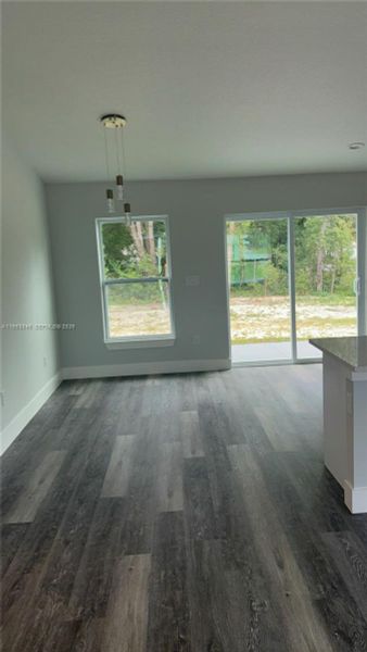 Spacious, unfurnished interior of a new home in , Dunnellon (Image 8).