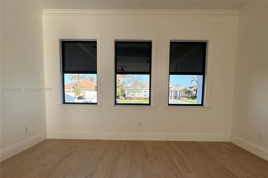 Spacious, unfurnished interior of a new home in , Vero Beach (Image 11).