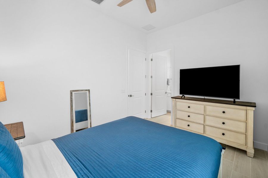 flex room with ensuite