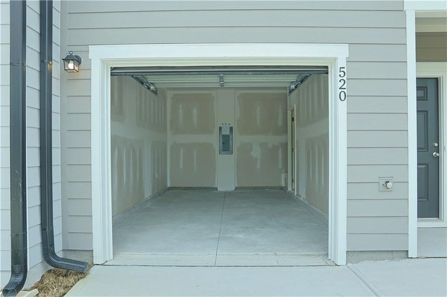 Exterior details and patio area of a home in Chestnut Grove, Douglasville (Image 3).