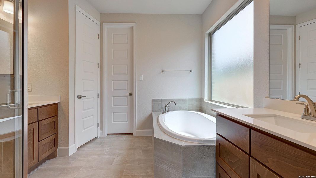 Furnished interior view inside a new home in Haby Hill, San Antonio (Image 8).