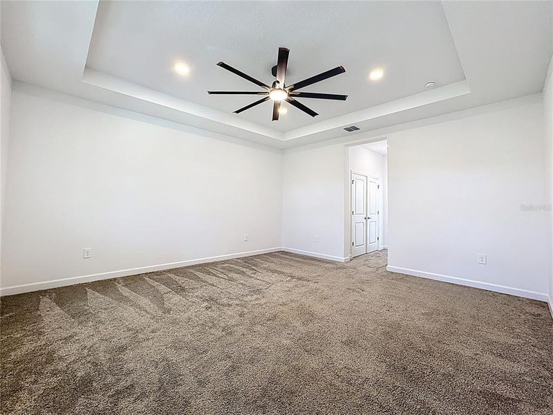 Spacious, unfurnished interior of a new home in Bridgewalk, St. Cloud (Image 22).