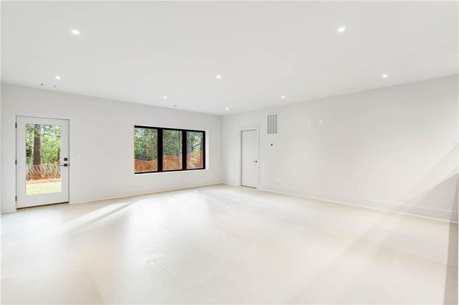 Spacious, unfurnished interior of a new home in , Brookhaven (Image 27). Spacious, unfurnished interior of a new home in , Brookhaven (Image 27).