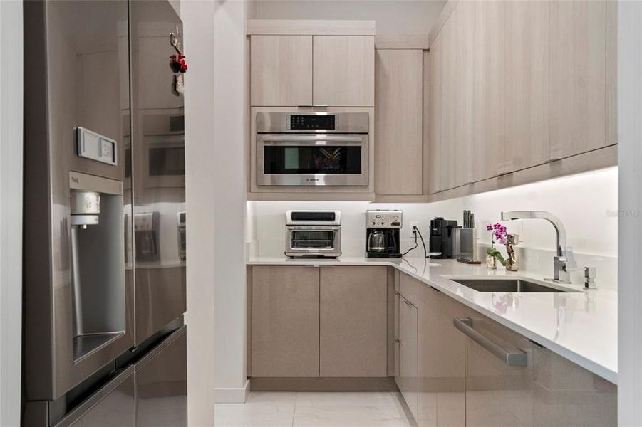 Furnished interior view inside a new home in , Windermere (Image 51).