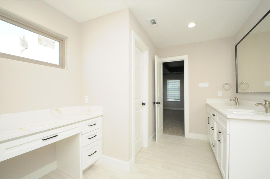 Furnished interior view inside a new home in , Houston (Image 10).