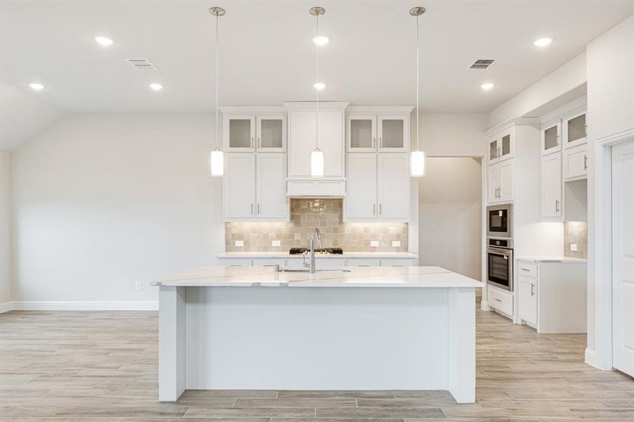 Furnished interior view inside a new home in Sonoma Verde, McLendon-Chisholm (Image 7).