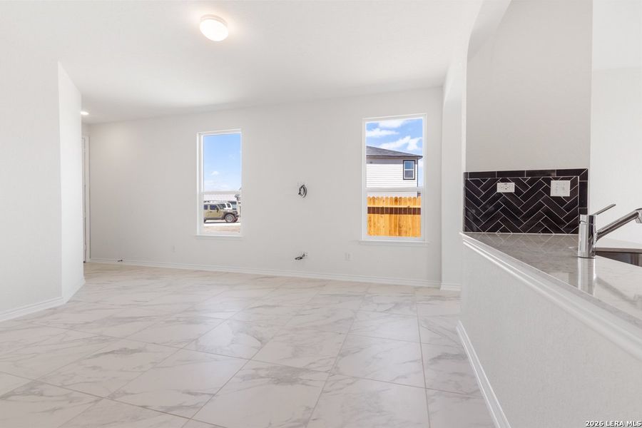 Spacious, unfurnished interior of a new home in Punta Verde, Converse (Image 16).