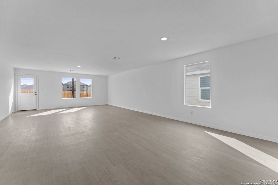 Spacious, unfurnished interior of a new home in Voss Farms: Watermill Collection, New Braunfels (Image 22).