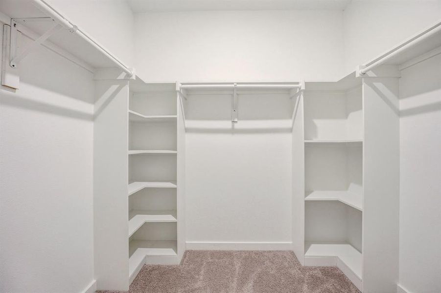 Spacious, unfurnished interior of a new home in , Granbury (Image 22).