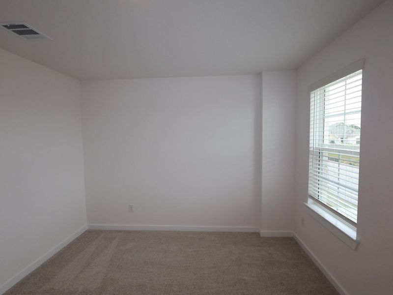 Spacious, unfurnished interior of a new home in Summerview, Fulshear (Image 12).
