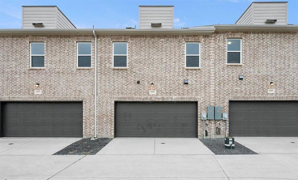 Rear Exterior Design Representative Photo