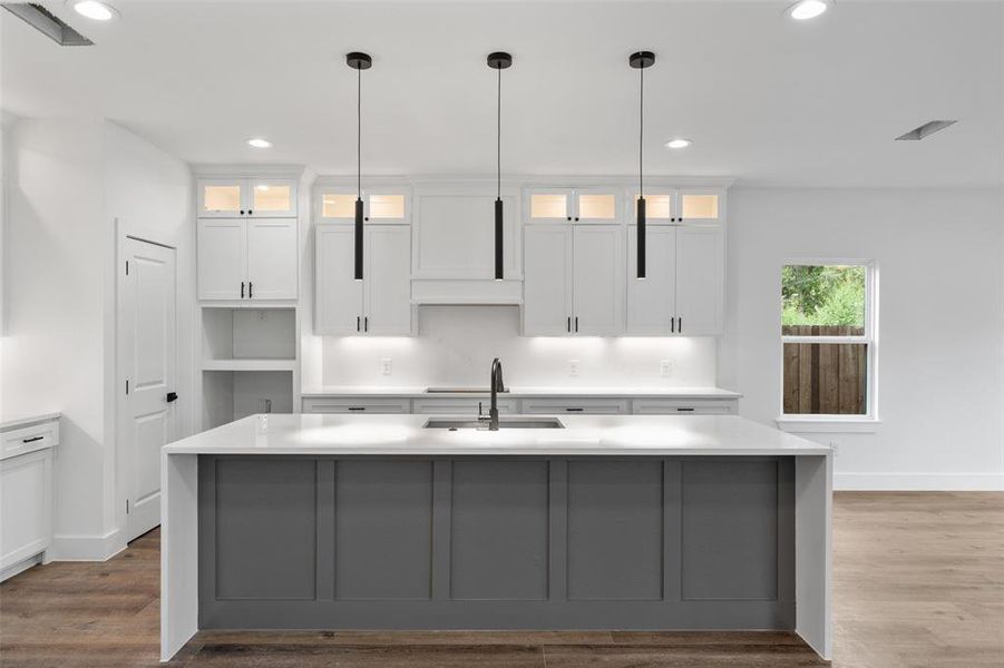 Furnished interior view inside a new home in , Dallas (Image 15). Furnished interior view inside a new home in , Dallas (Image 15).