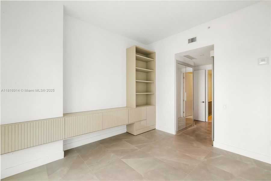 Image 20 of a home in .