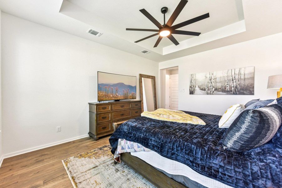 Furnished interior view inside a new home in Highland Village, Georgetown (Image 30).