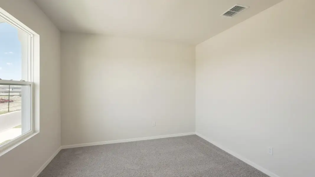 Representative unfurnished interior of a home built from the Hayden by D.R. Horton in Pinellas County Spot Lots, Pinellas Park (Image 33).