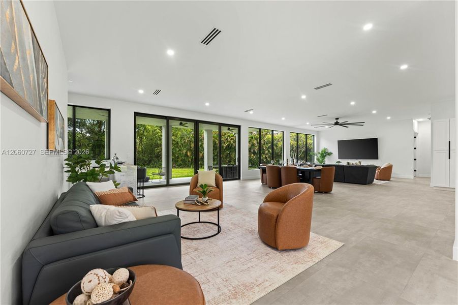 Furnished interior view inside a new home in , Plantation (Image 7).