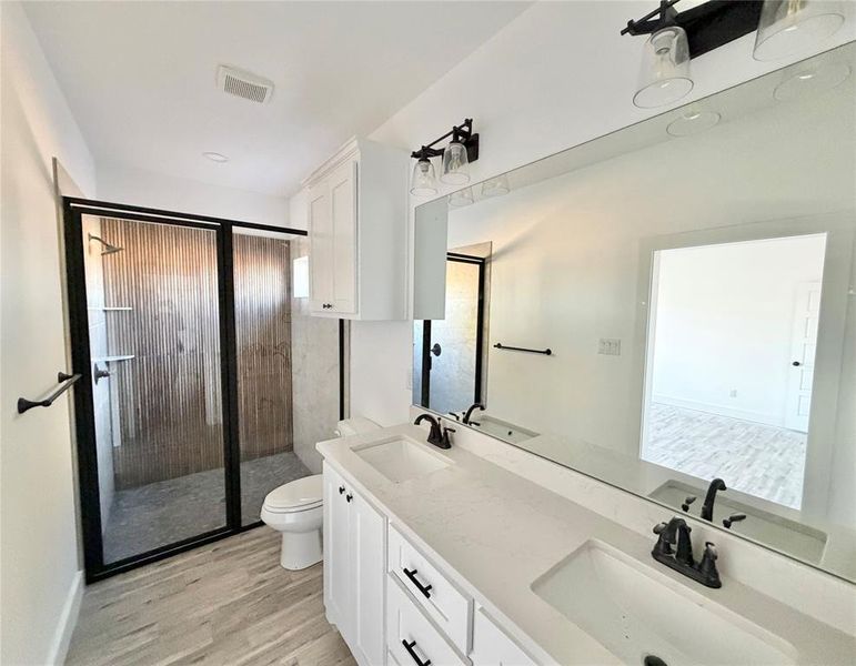 Furnished interior view inside a new home in , Weatherford (Image 11).