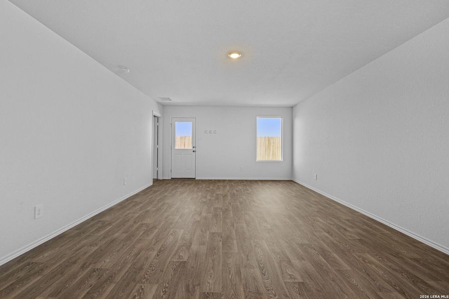 Spacious, unfurnished interior of a new home in Arroyo Ranch, Seguin (Image 15). Spacious, unfurnished interior of a new home in Arroyo Ranch, Seguin (Image 15).