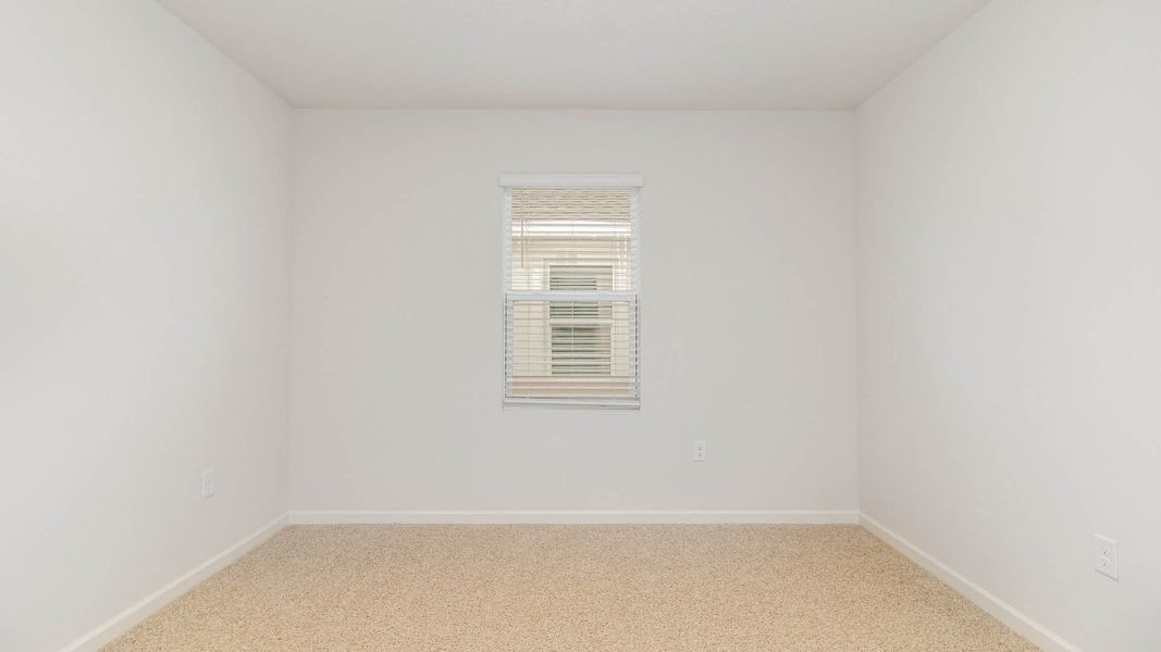 Spacious, unfurnished interior of a new home in Cypress Bay West, Palm Bay (Image 19).