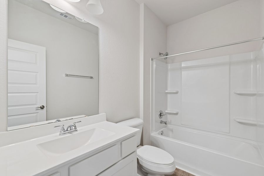 The Oakshire II- Hall Bath.  Sample image for illustration; upgrades, options, and colors may vary.