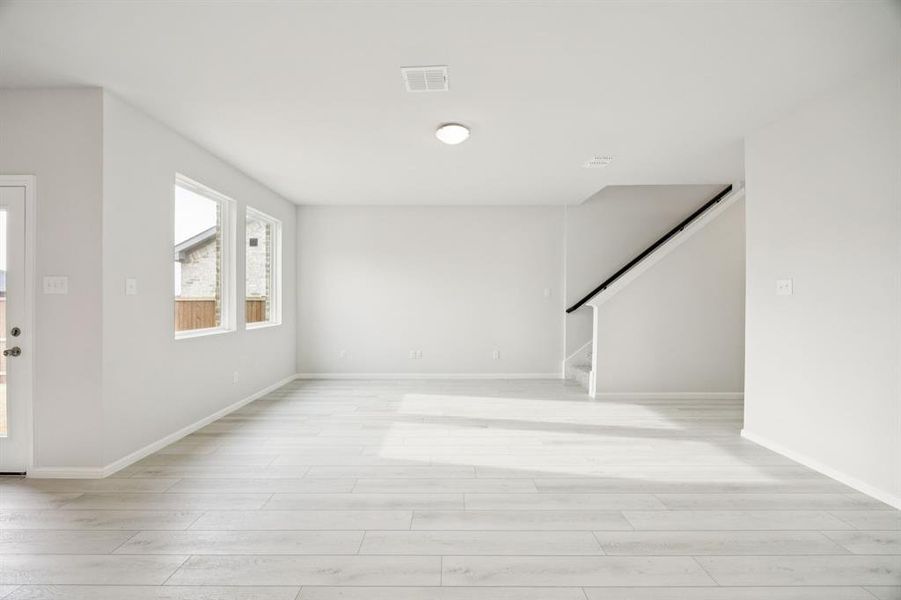 Spacious, unfurnished interior of a new home in Bellagio, Forney (Image 11).