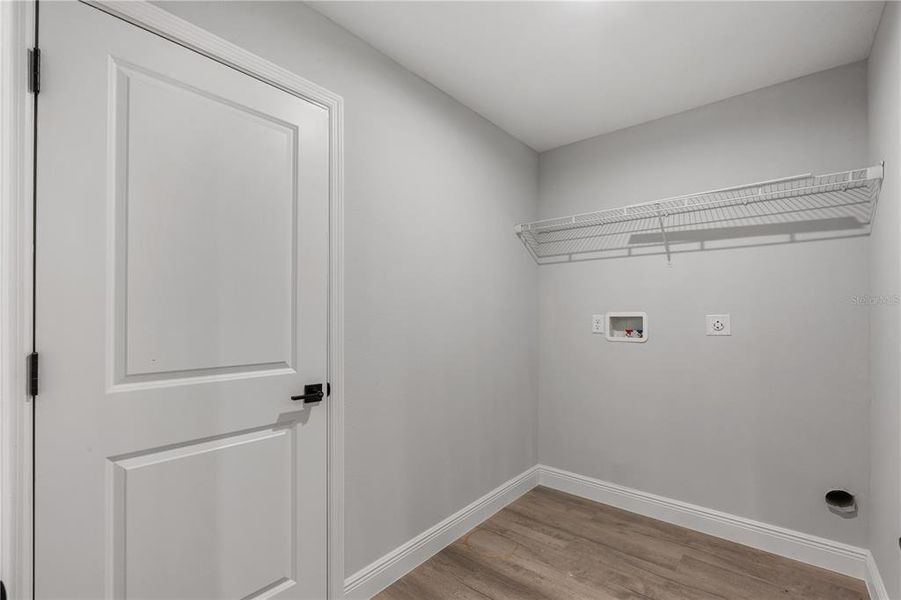 Spacious, unfurnished interior of a new home in , Orange City (Image 15).