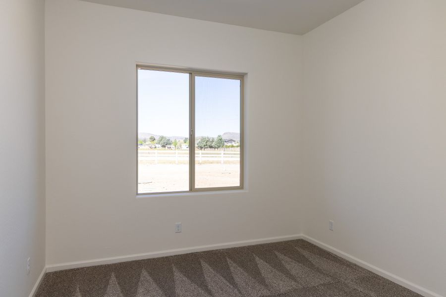Spacious, unfurnished interior of a new home in Heritage Pointe, Chino Valley (Image 31).