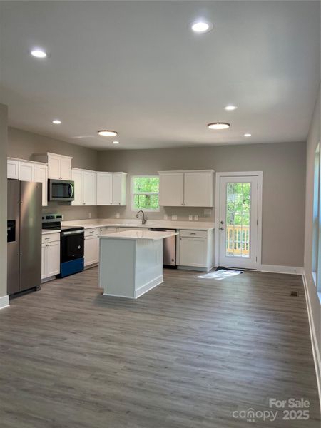 Furnished interior view inside a new home in , Gastonia (Image 5).