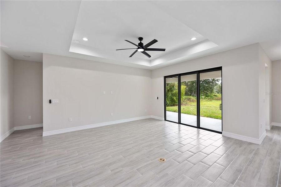 Spacious, unfurnished interior of a new home in , Port Charlotte (Image 39).