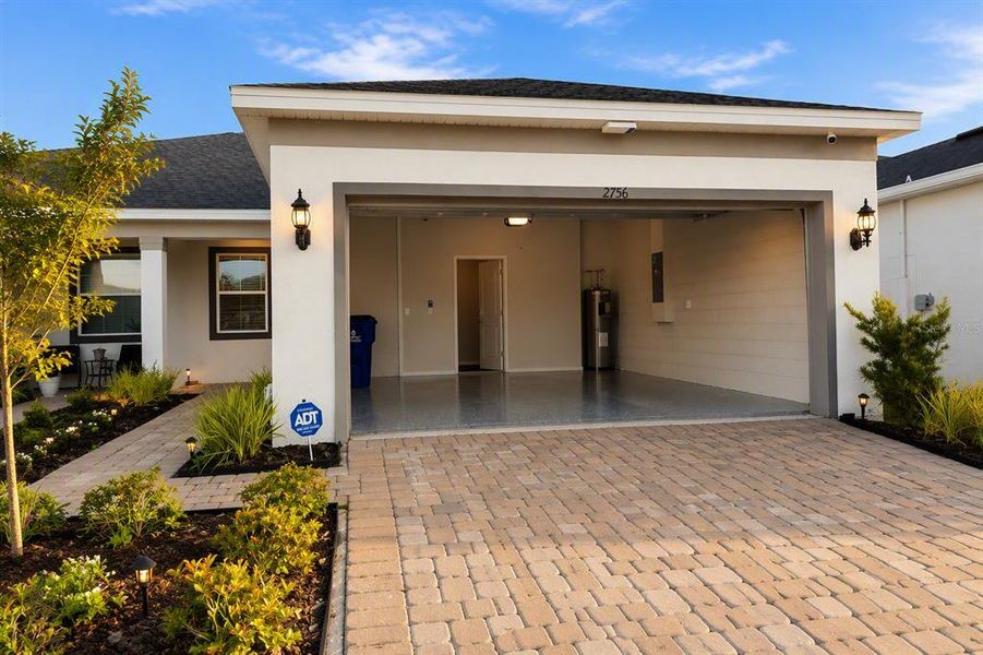 Exterior details and patio area of a home in , Kissimmee (Image 21).