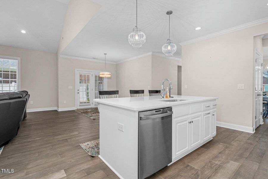 Pendant & recesses lighting