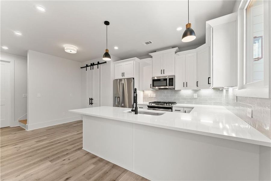Furnished interior view inside a new home in , Gainesville (Image 7).