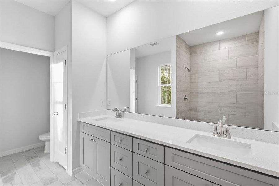 Furnished interior view inside a new home in , Altamonte Springs (Image 11).