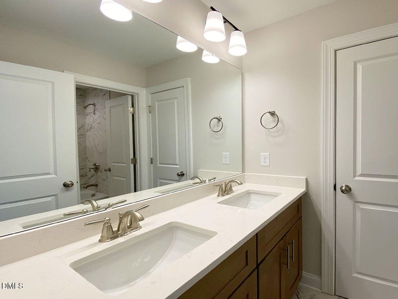 LV17 Hall Bath LV17 Hall Bath