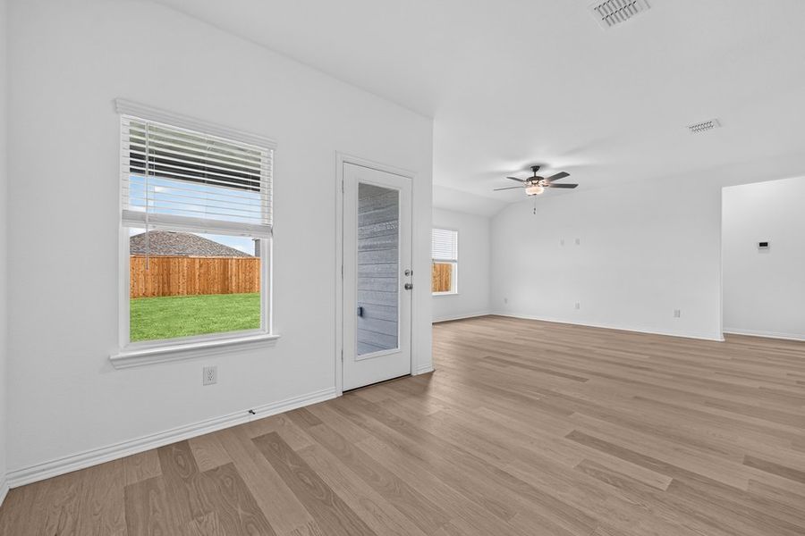 Spacious, unfurnished interior of a new home in River Ridge, Crandall (Image 16).