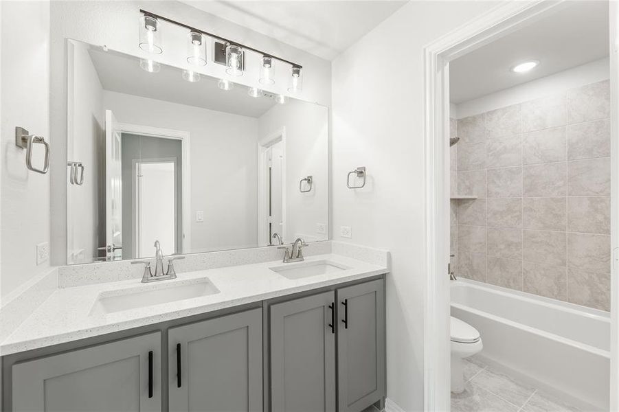 Furnished interior view inside a new home in Sable Creek, Sanger (Image 15).