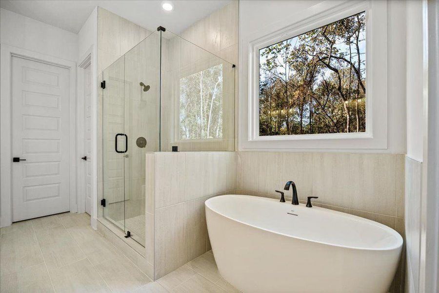 Furnished interior view inside a new home in , Gainesville (Image 6).