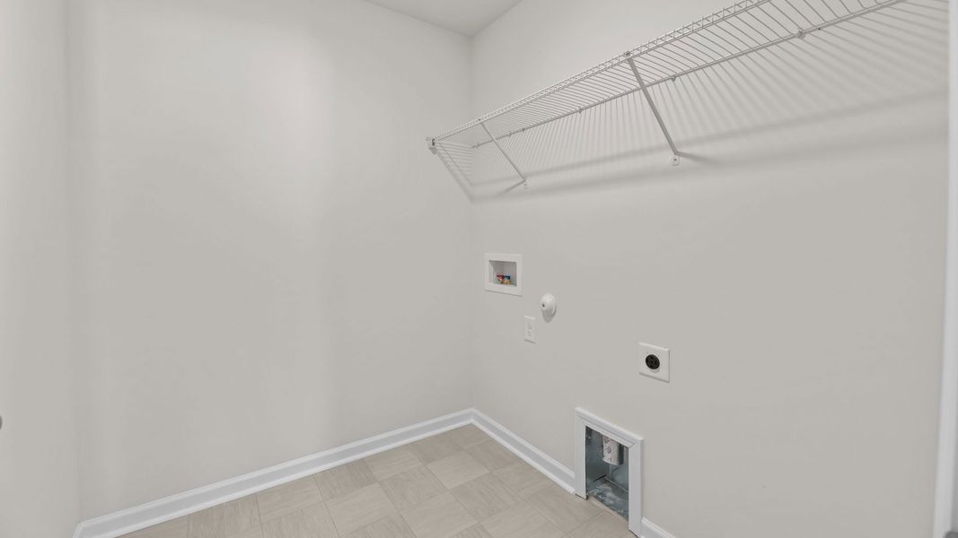 Spacious, unfurnished interior of a new home in West New Bern, New Bern (Image 25).