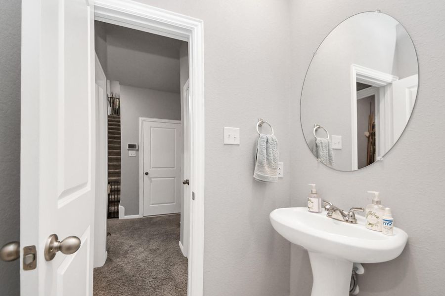 Furnished interior view inside a new home in Sierra Vista, Rosharon (Image 6).
