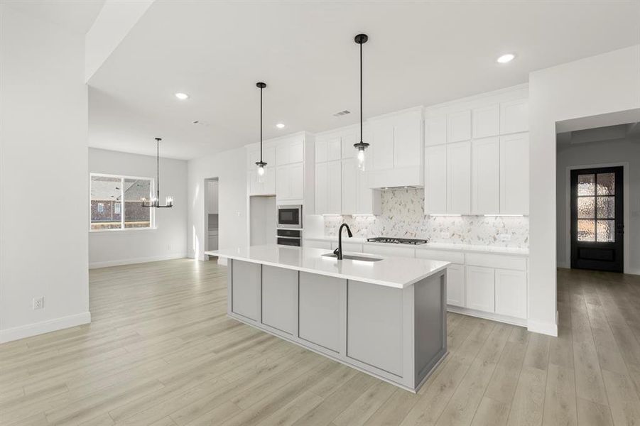 7_7_08. 1034 Bimgham - Kitchen (2)