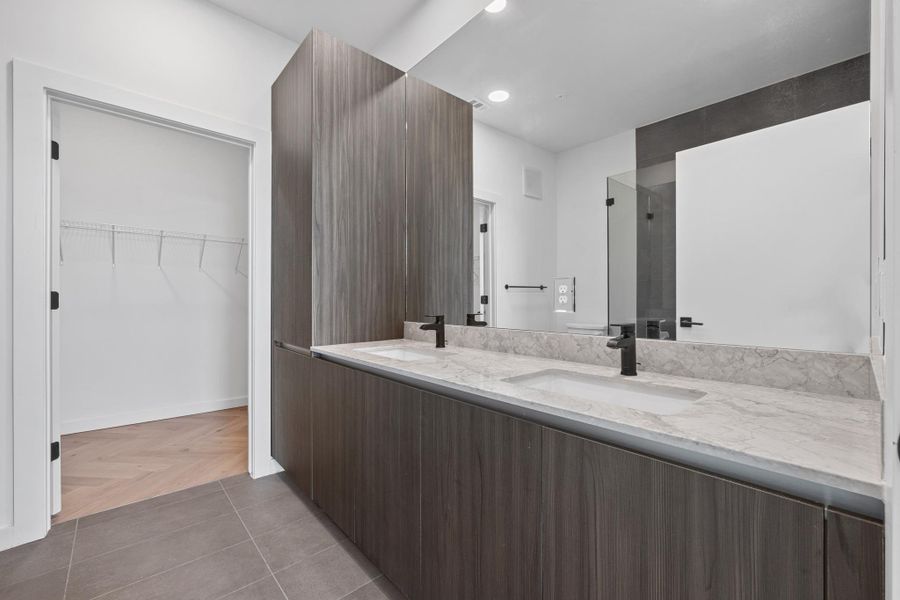 Furnished interior view inside a new home in , Austin (Image 11).