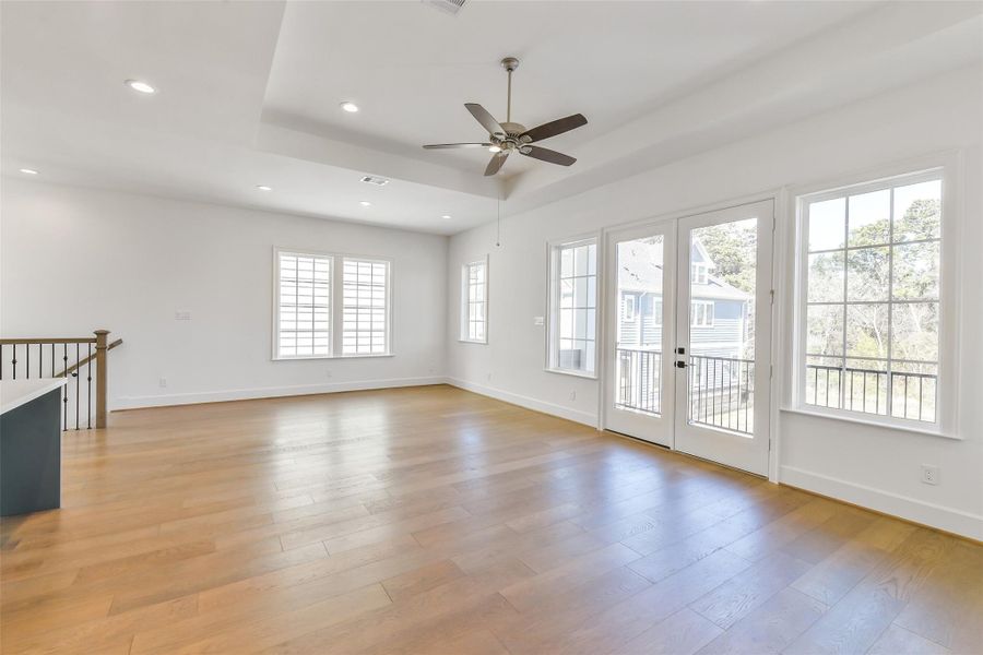 Spacious, unfurnished interior of a new home in Reserve in Memorial, Houston (Image 38).