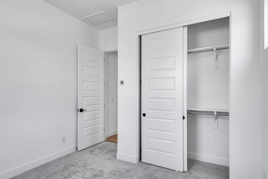 Spacious, unfurnished interior of a new home in Estrella, Goodyear (Image 28).