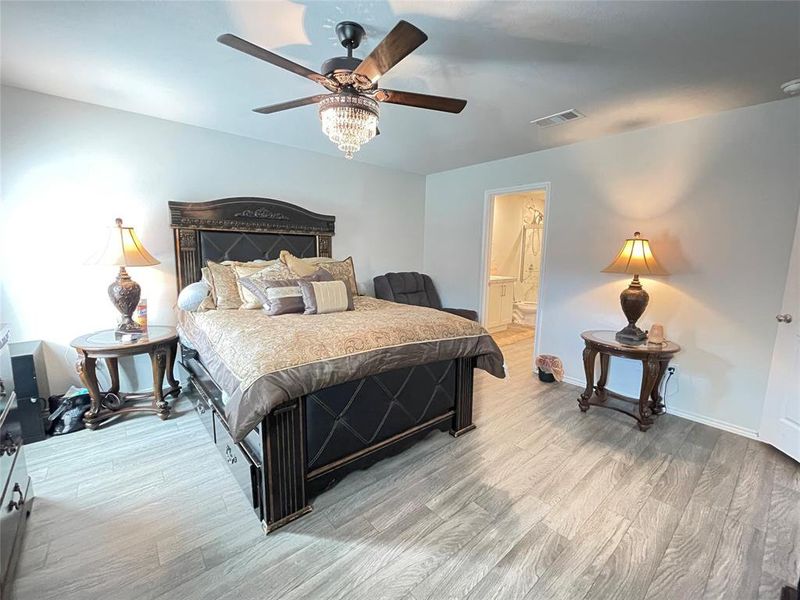 Furnished interior view inside a new home in , Chandler (Image 32).