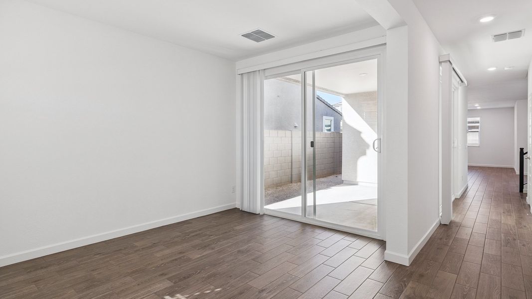 Spacious, unfurnished interior of a new home in Apache Farms, Buckeye (Image 13).